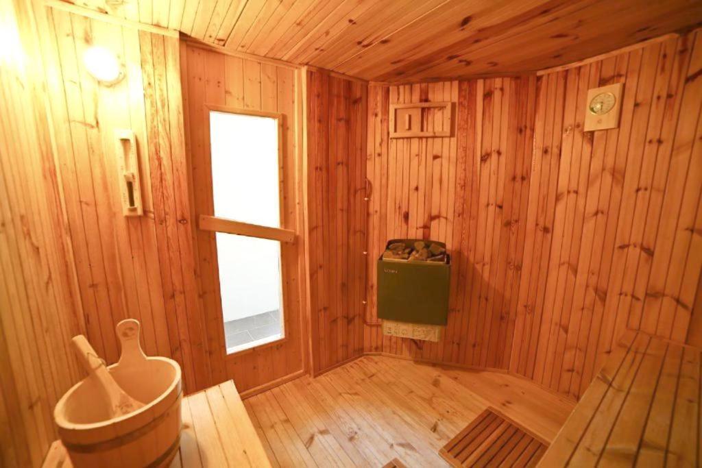 Appartement Lumineux Coeur De Station Толлон Экстерьер фото